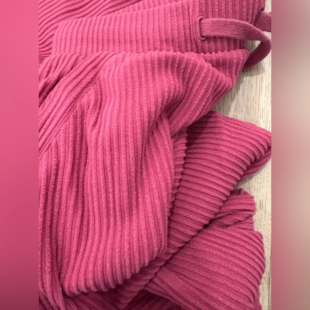 Alo Yoga Muse Sweatpant *Read* - Picture 12 of 13